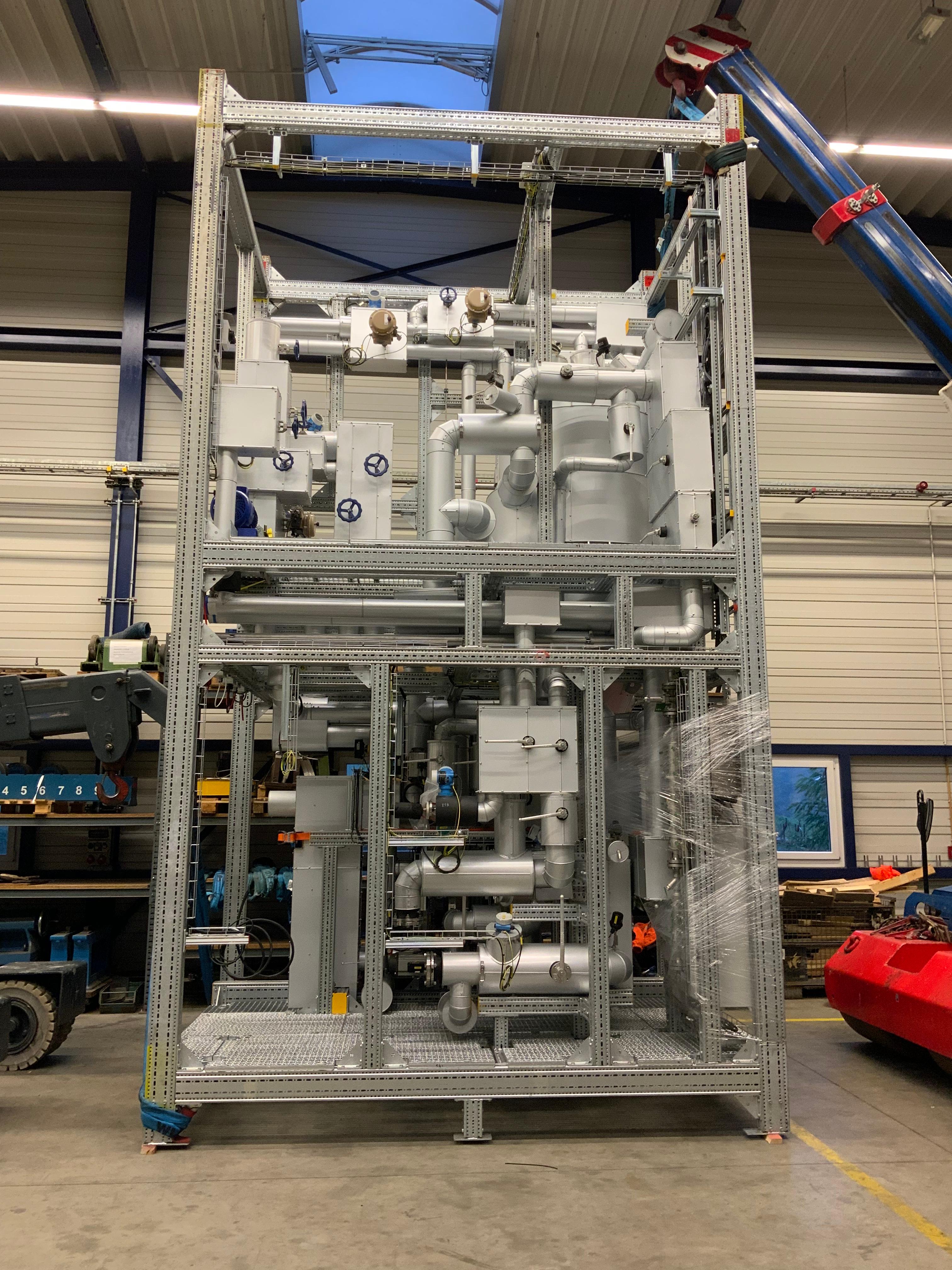 Impressive! Evonik gets the first mobile chemical plant based on a